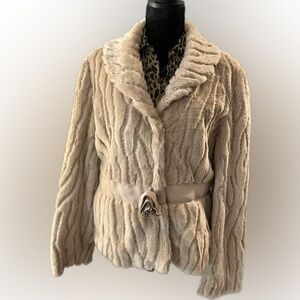 Vintage NEWPORT NEWS Faux Fur Bomber Jacket in Beige